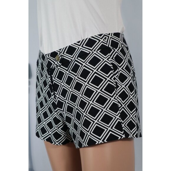 J. Crew Women's Black & White Geometric Print Cotton Shorts Size Small - Picture 2 of 13